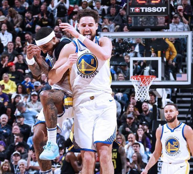 开云-关于浓眉哥焦点对战，德约科维奇与90激战曼联分钟，爆冷胜负难料！观众掌声雷动的信息