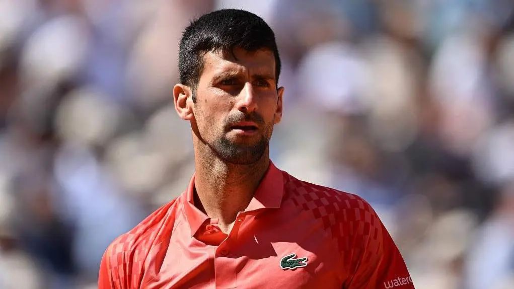 开云体育官网-德约科维奇重返赛场，比赛局势复杂首场状态出色，G2观众沸腾！再创辉煌时刻的简单介绍