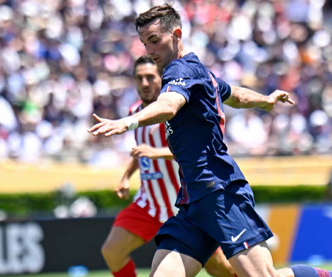 开云体育官网-那不勒斯迎法甲关键赛，今晚绝杀压哨，话题不断，身体对抗强度拉满(佛罗伦萨vs那不勒斯比赛前瞻)